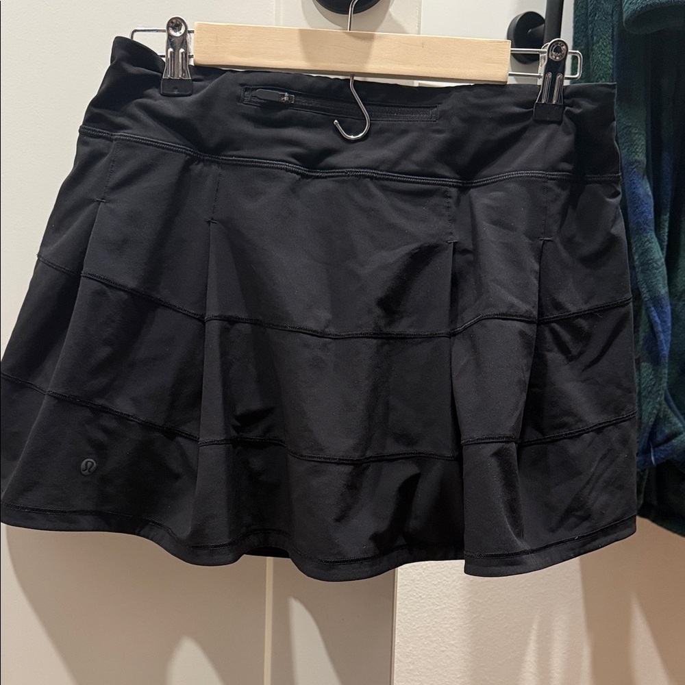 Lululemon Black Women's Skirt